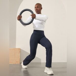 NWT Athleta Altitude Edge Navy Pant Size XL